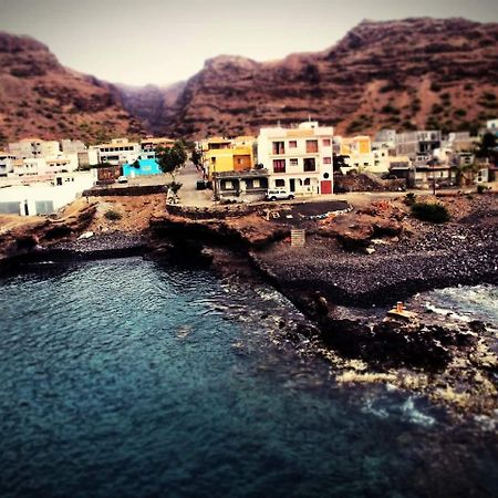 Bed & Breakfast Regina Tarrafal  Bagian luar foto
